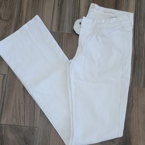 7 For All Mankind bootcut white jeans in size 27